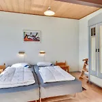Tilla - 600m From The Sea By Interhome بيت للعطل *