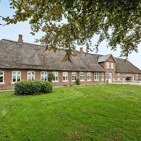 Holiday home Tilla - 600m From The Sea By Interhome