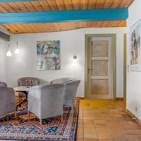 Tilla - 600m From The Sea By Interhome *