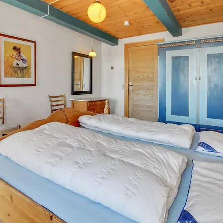 Tilla - 600m From The Sea By Interhome *
