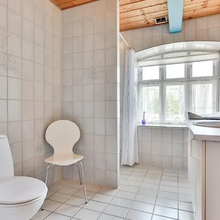 Tilla - 600m From The Sea By Interhome *