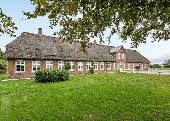 Ferienhaus Tilla - 600m From The Sea By Interhome