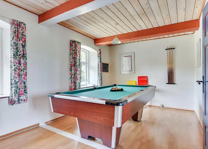 Tilla - 600m From The Sea By Interhome *